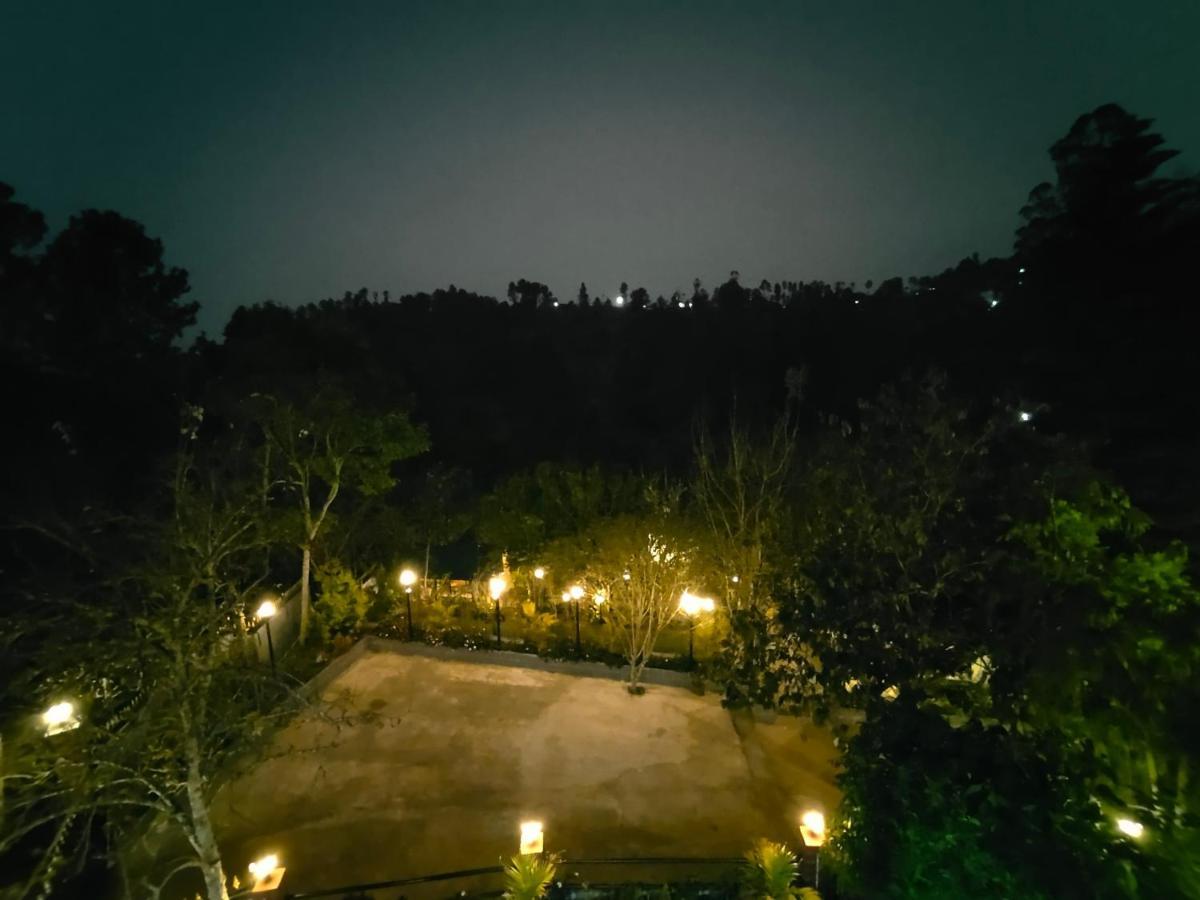 Silver Spruce Entire Nature Villa Kotagiri Bagian luar foto
